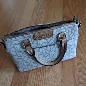 Calvin Klein Crossbody